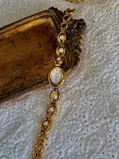 Elegant Pearl Quartz Watch