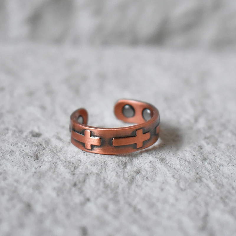 Intertwined Magnetic Copper Ring