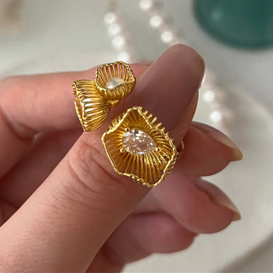 Gold Pearl Wing Couple Ring