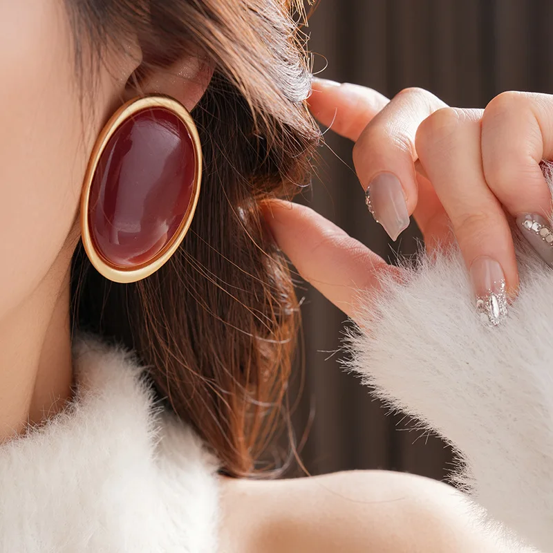 Vintage Oval Stud Earrings