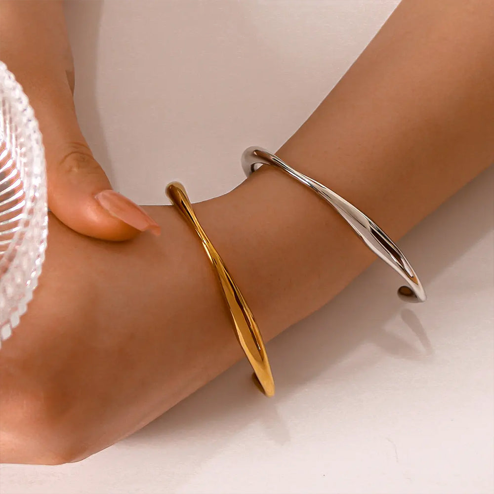14k Gold Wave Cuff Bracelet
