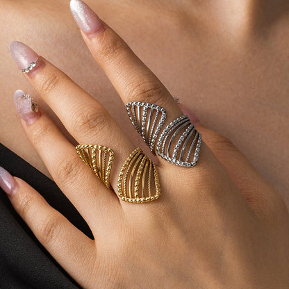 Retro Hollow Textured Ring