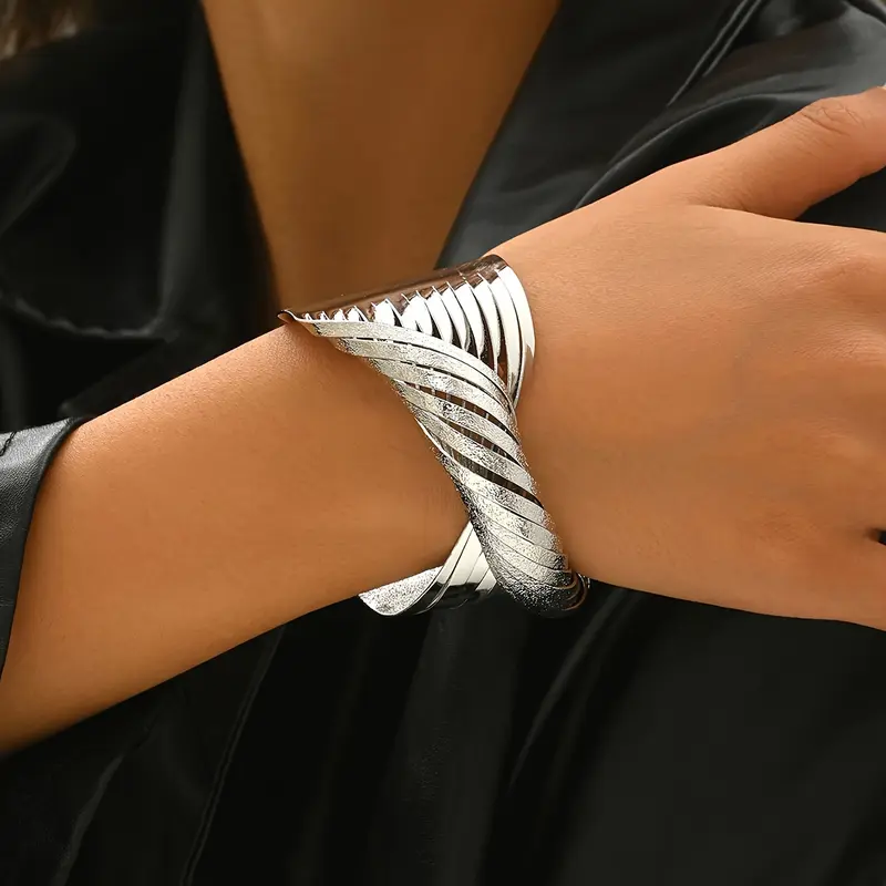 Bold Twisted Bracelet