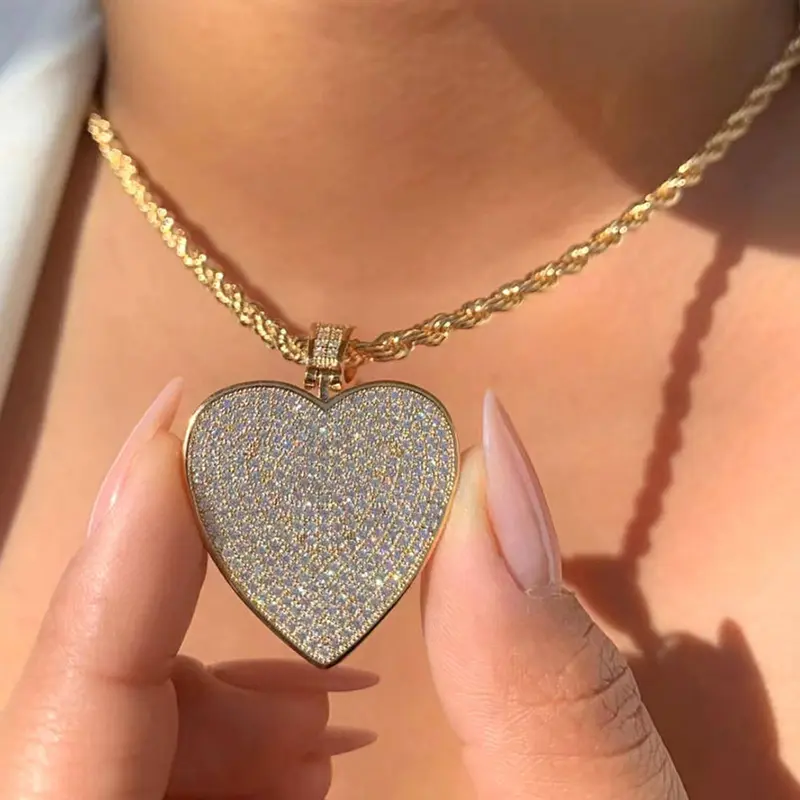 Zirconia Heart Pendant Necklace