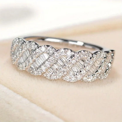 Shiny Twist Zirconia Ring