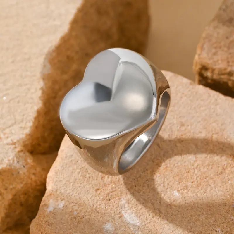 Smooth Heart Shaped Ring