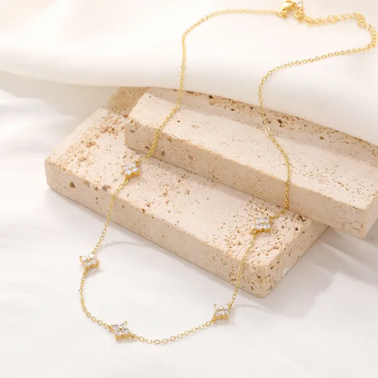 Dainty Flower Necklace