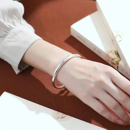 Exquisite Floral Bangle