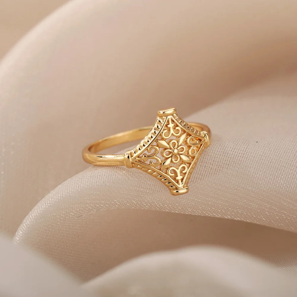 Vintage Floral Star Ring