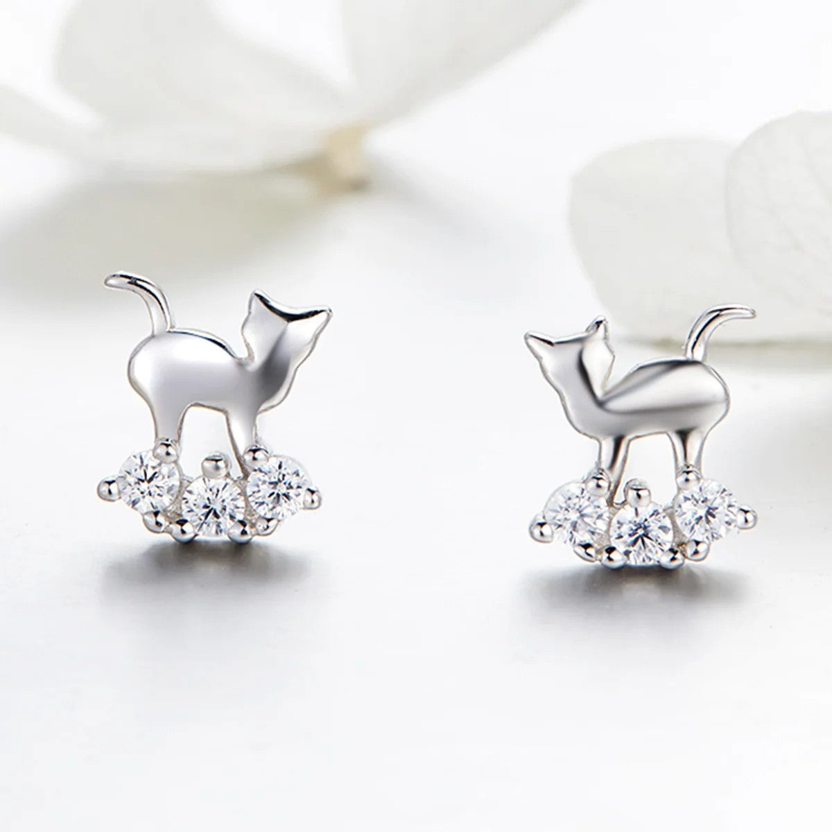 Cat Zircon Pebble Stud Earrings