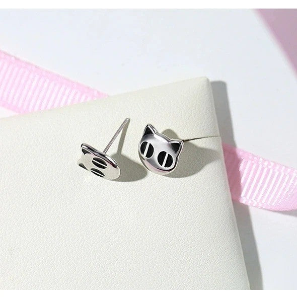 Cat Face Stud Earrings