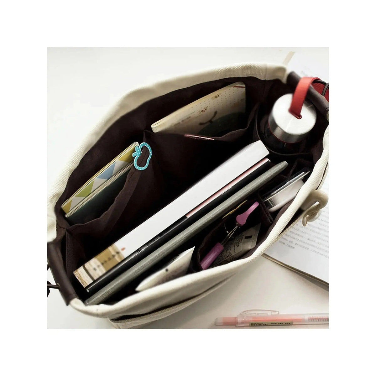 Lightweight Canvas Organizer