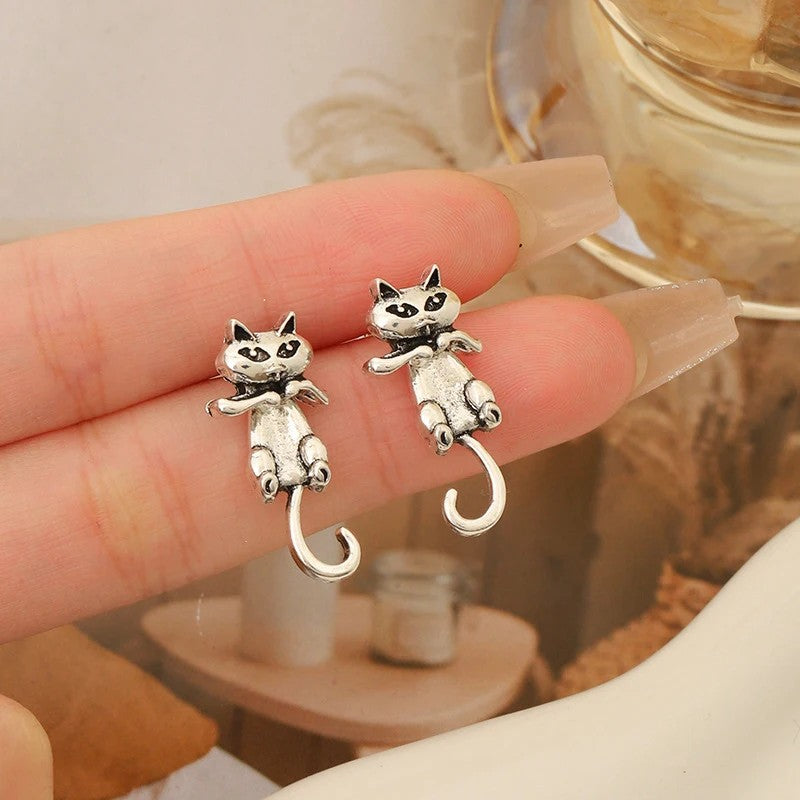 Curved Tail Cat Stud Earrings
