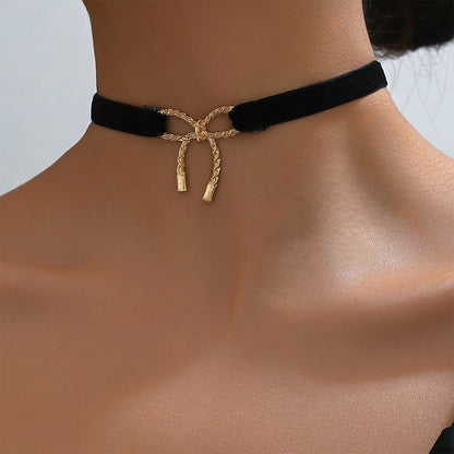 Twisted Bow Velvet Choker